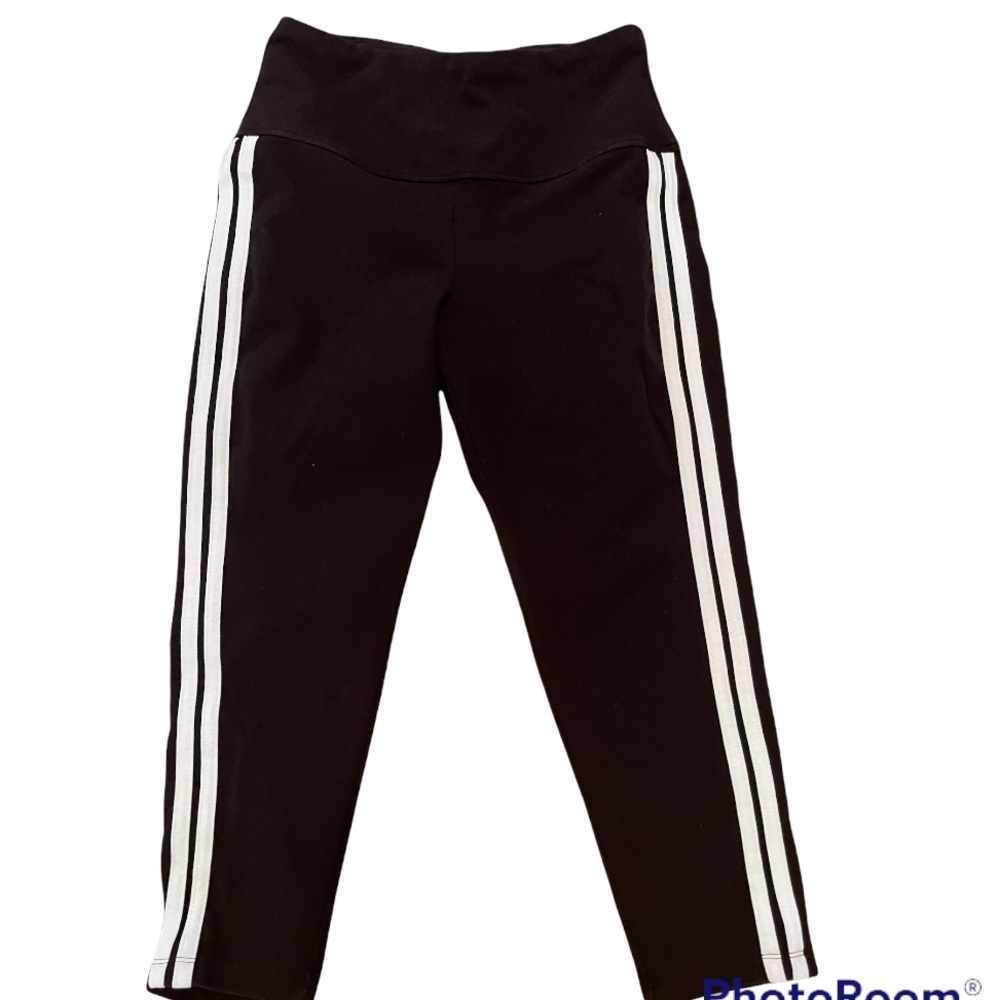 Ruby Ribbon Black Capri Leggings Size Medium - Picture 2 of 5